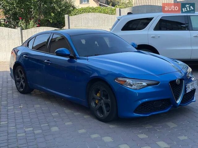 Синий Альфа Ромео Джулия, объемом двигателя 2 л и пробегом 117 тыс. км за 22500 $, фото 1 на Automoto.ua