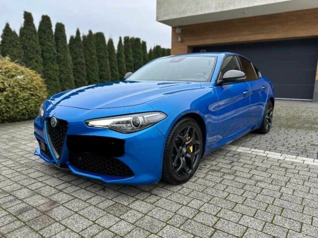 Синий Альфа Ромео Джулия, объемом двигателя 2 л и пробегом 65 тыс. км за 12300 $, фото 1 на Automoto.ua