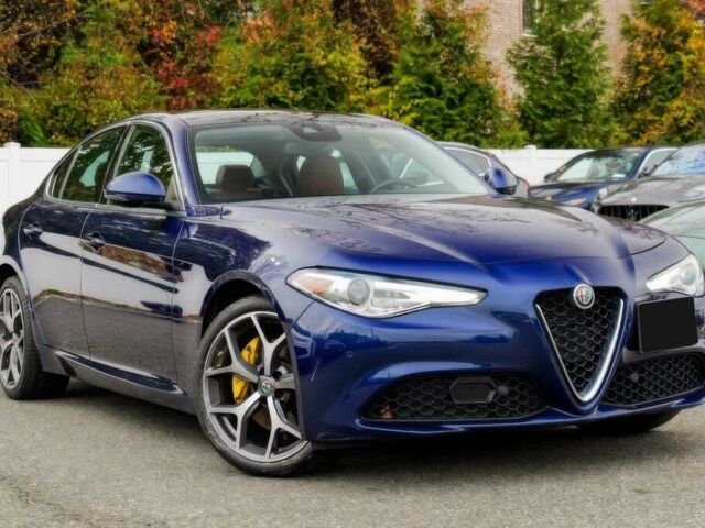 Синий Альфа Ромео Джулия, объемом двигателя 2 л и пробегом 42 тыс. км за 11200 $, фото 1 на Automoto.ua
