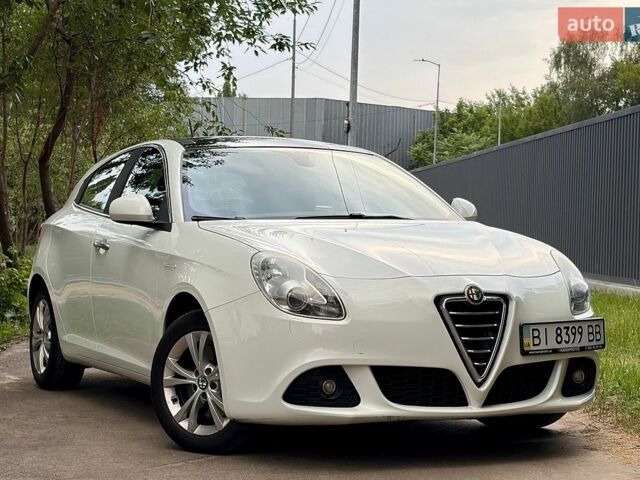 Білий Альфа Ромео Giulietta, об'ємом двигуна 1.37 л та пробігом 173 тис. км за 8999 $, фото 1 на Automoto.ua