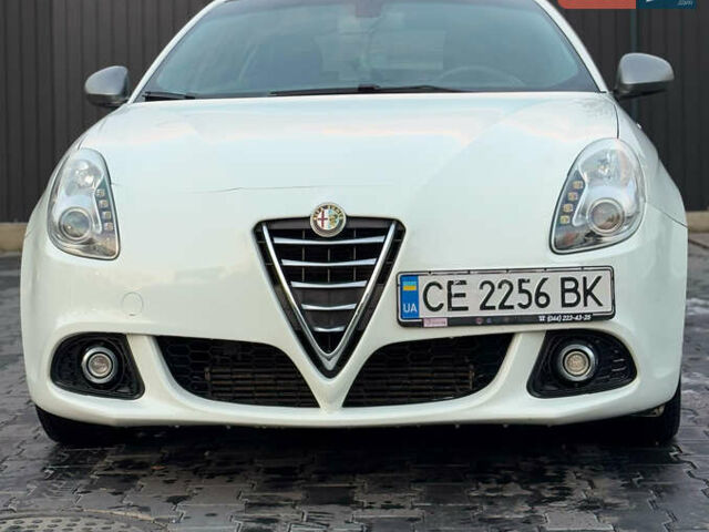 Білий Альфа Ромео Giulietta, об'ємом двигуна 1.37 л та пробігом 150 тис. км за 9800 $, фото 1 на Automoto.ua