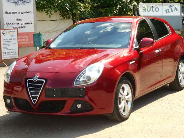 Гранатовий Альфа Ромео Giulietta, об'ємом двигуна 1.4 л та пробігом 38 тис. км за 17300 $, фото 1 на Automoto.ua