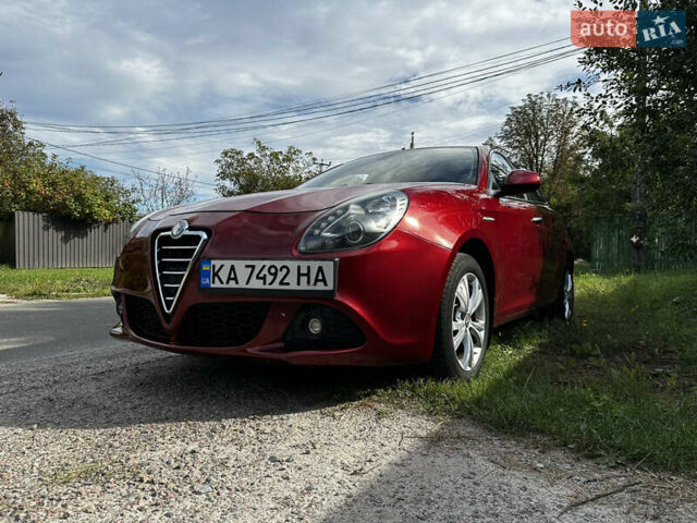 Червоний Альфа Ромео Giulietta, об'ємом двигуна 1.37 л та пробігом 209 тис. км за 7000 $, фото 1 на Automoto.ua