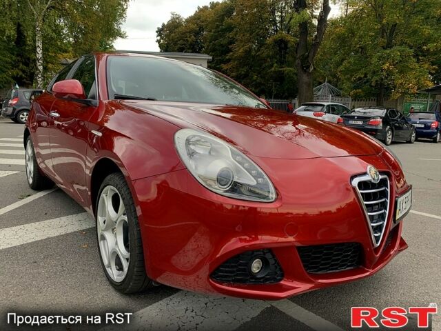 Червоний Альфа Ромео Giulietta, об'ємом двигуна 1.4 л та пробігом 72 тис. км за 10200 $, фото 1 на Automoto.ua
