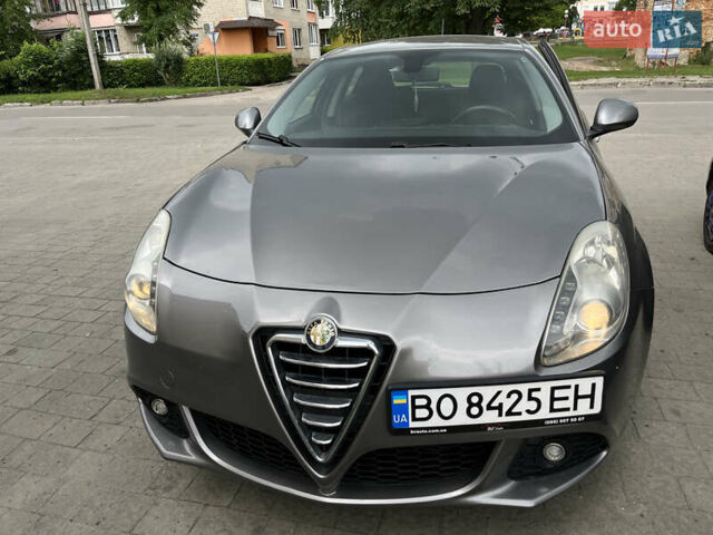 Сірий Альфа Ромео Giulietta, об'ємом двигуна 1.96 л та пробігом 265 тис. км за 6700 $, фото 1 на Automoto.ua