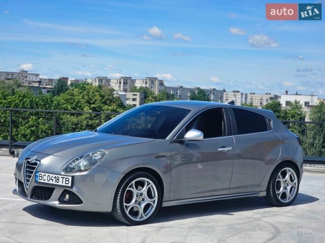 Сірий Альфа Ромео Giulietta, об'ємом двигуна 1.37 л та пробігом 324 тис. км за 5999 $, фото 1 на Automoto.ua