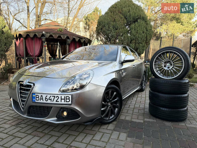 Сірий Альфа Ромео Giulietta, об'ємом двигуна 1.96 л та пробігом 159 тис. км за 7950 $, фото 1 на Automoto.ua