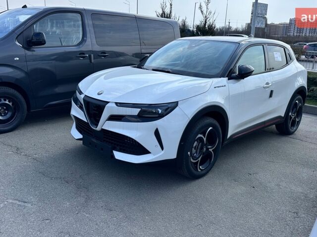 Альфа Ромео Джуніор, об'ємом двигуна 1.2 л та пробігом 0 тис. км за 29473 $, фото 1 на Automoto.ua