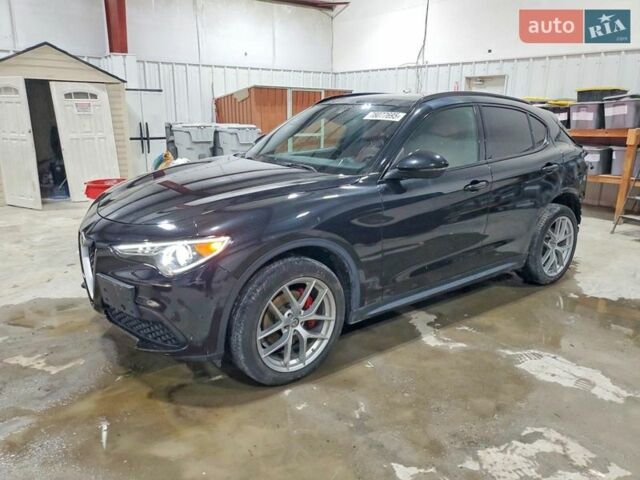 Черный Альфа Ромео Стелвио, объемом двигателя 2 л и пробегом 60 тыс. км за 5500 $, фото 1 на Automoto.ua