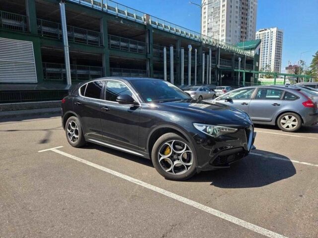 Черный Альфа Ромео Стелвио, объемом двигателя 2 л и пробегом 89 тыс. км за 14600 $, фото 1 на Automoto.ua