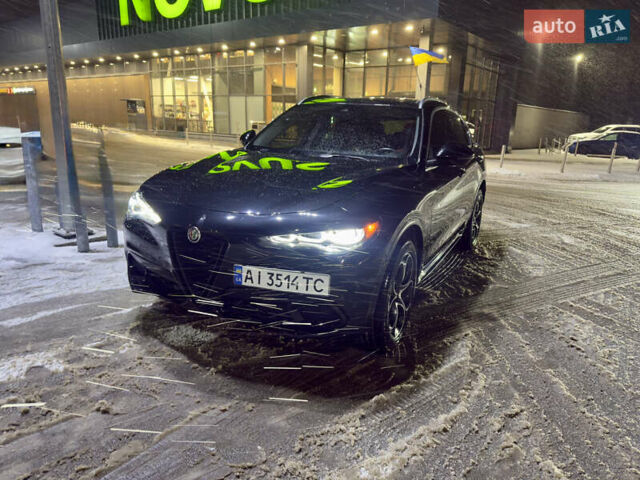Черный Альфа Ромео Стелвио, объемом двигателя 2 л и пробегом 41 тыс. км за 26500 $, фото 1 на Automoto.ua