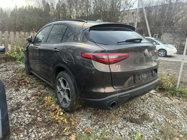 Коричневый Альфа Ромео Стелвио, объемом двигателя 2 л и пробегом 81 тыс. км за 9900 $, фото 1 на Automoto.ua