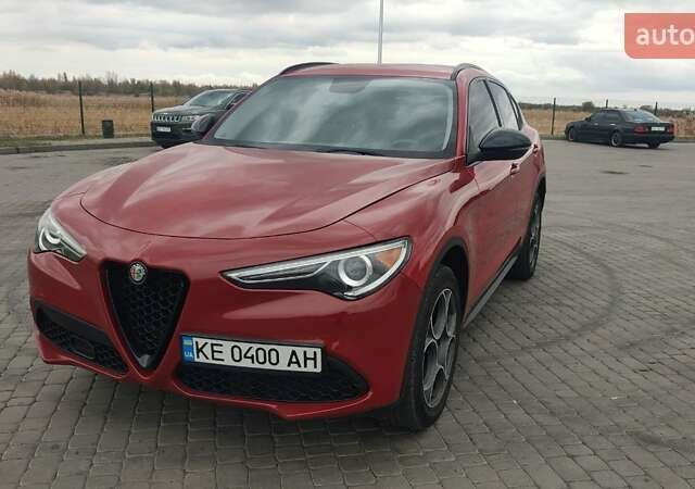Червоний Альфа Ромео Стелвіо, об'ємом двигуна 2 л та пробігом 96 тис. км за 17100 $, фото 1 на Automoto.ua