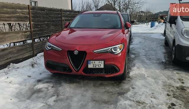 Червоний Альфа Ромео Стелвіо, об'ємом двигуна 2 л та пробігом 158 тис. км за 20000 $, фото 1 на Automoto.ua