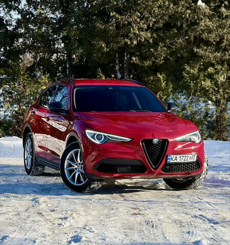 Червоний Альфа Ромео Стелвіо, об'ємом двигуна 2 л та пробігом 121 тис. км за 18200 $, фото 1 на Automoto.ua