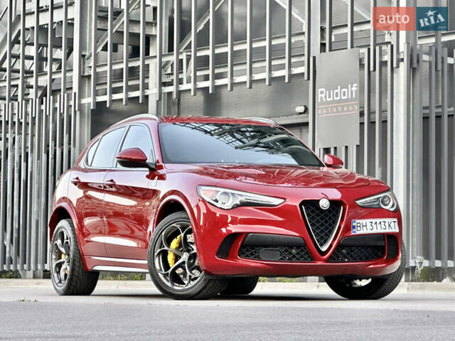 Красный Альфа Ромео Стелвио, объемом двигателя 2.9 л и пробегом 72 тыс. км за 44000 $, фото 1 на Automoto.ua