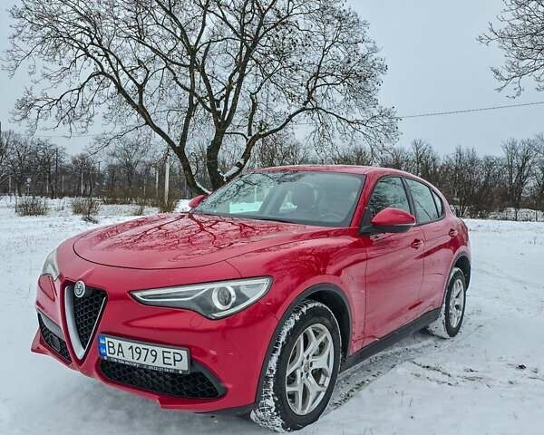 Червоний Альфа Ромео Стелвіо, об'ємом двигуна 2 л та пробігом 189 тис. км за 21000 $, фото 1 на Automoto.ua