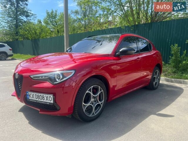 Червоний Альфа Ромео Стелвіо, об'ємом двигуна 2 л та пробігом 145 тис. км за 18000 $, фото 1 на Automoto.ua
