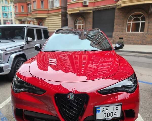 Красный Альфа Ромео Стелвио, объемом двигателя 2.9 л и пробегом 33 тыс. км за 57000 $, фото 1 на Automoto.ua