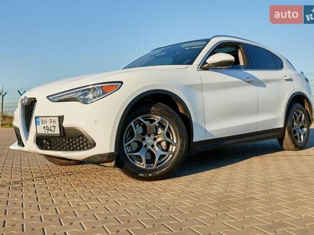 Альфа Ромео Стелвио, объемом двигателя 2 л и пробегом 13 тыс. км за 24000 $, фото 1 на Automoto.ua