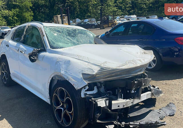 Альфа Ромео Стелвіо, об'ємом двигуна 2 л та пробігом 43 тис. км за 7300 $, фото 1 на Automoto.ua