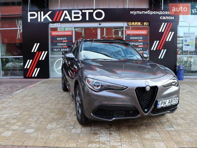 Сірий Альфа Ромео Стелвіо, об'ємом двигуна 2 л та пробігом 102 тис. км за 25900 $, фото 1 на Automoto.ua
