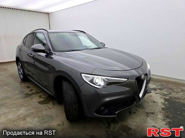 Серый Альфа Ромео Стелвио, объемом двигателя 2.2 л и пробегом 209 тыс. км за 22500 $, фото 1 на Automoto.ua