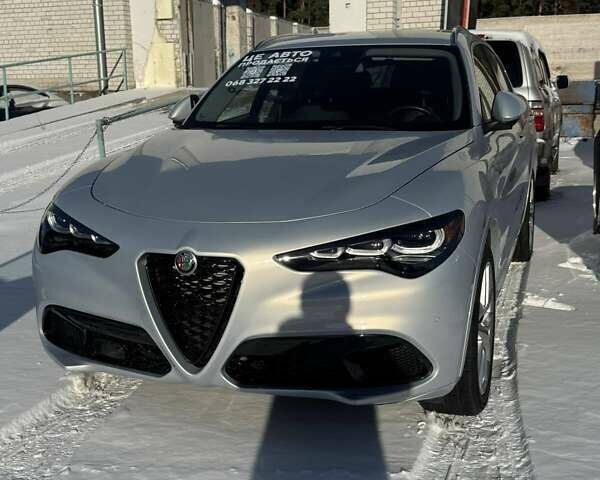 Серый Альфа Ромео Стелвио, объемом двигателя 2 л и пробегом 72 тыс. км за 24450 $, фото 1 на Automoto.ua