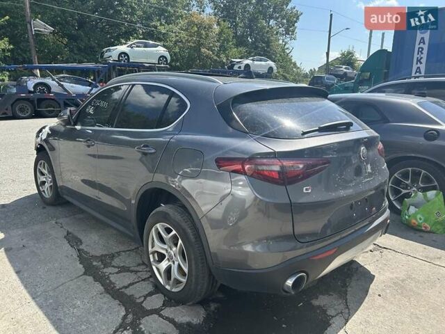 Серый Альфа Ромео Стелвио, объемом двигателя 2 л и пробегом 70 тыс. км за 11000 $, фото 1 на Automoto.ua