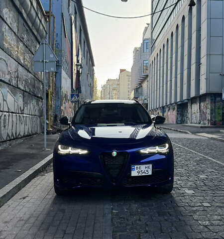 Синий Альфа Ромео Стелвио, объемом двигателя 2 л и пробегом 110 тыс. км за 27000 $, фото 1 на Automoto.ua