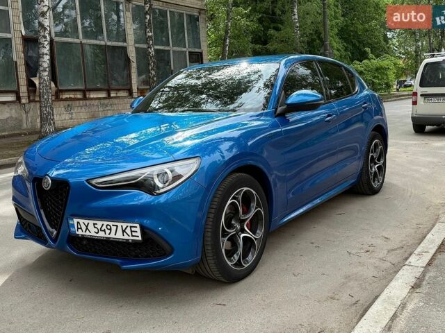 Синий Альфа Ромео Стелвио, объемом двигателя 2 л и пробегом 67 тыс. км за 38000 $, фото 1 на Automoto.ua