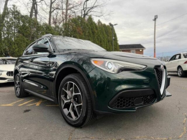 Зелений Альфа Ромео Стелвіо, об'ємом двигуна 2 л та пробігом 32 тис. км за 6500 $, фото 1 на Automoto.ua