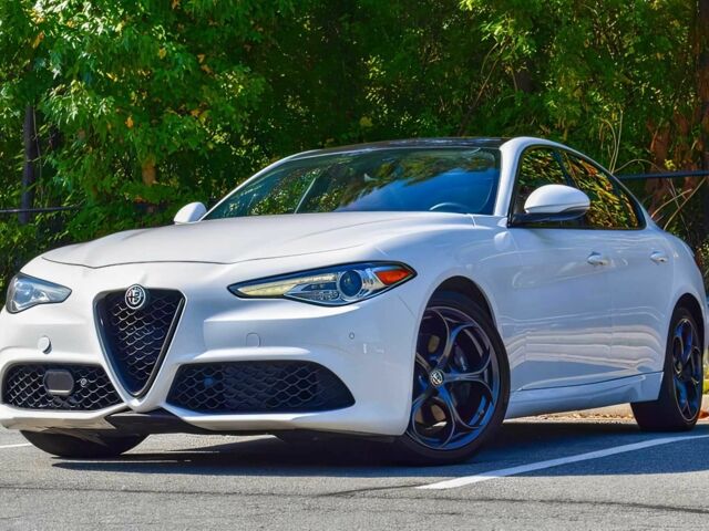 Белый Альфа Giulia, объемом двигателя 2 л и пробегом 55 тыс. км за 7900 $, фото 1 на Automoto.ua