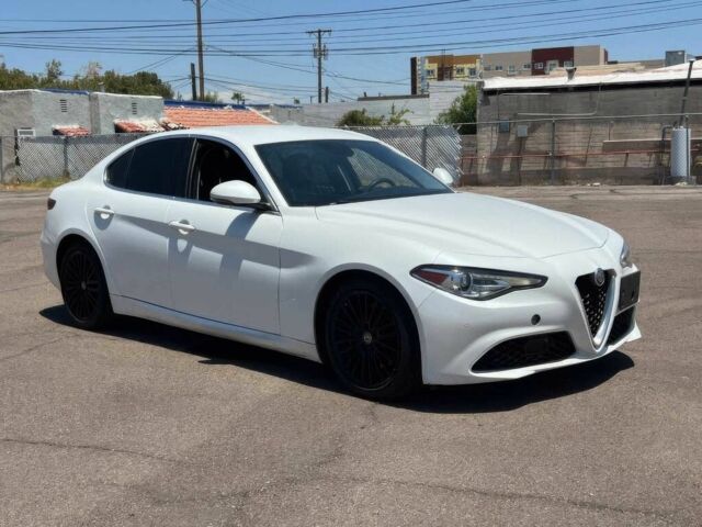 Белый Альфа Giulia, объемом двигателя 0 л и пробегом 68 тыс. км за 7000 $, фото 1 на Automoto.ua