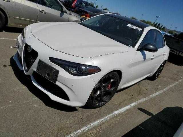 Білий Альфа Giulia, об'ємом двигуна 2 л та пробігом 41 тис. км за 4800 $, фото 1 на Automoto.ua