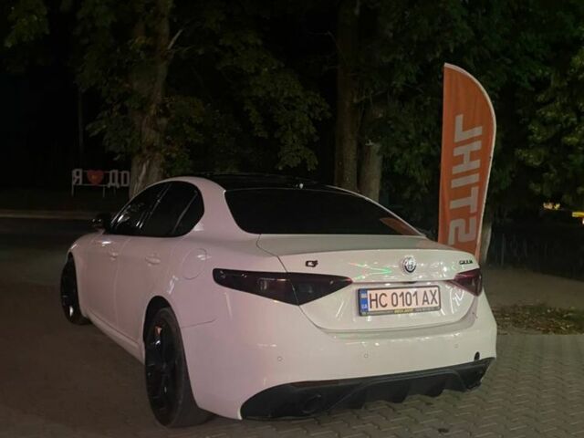 Белый Альфа Giulia, объемом двигателя 2 л и пробегом 40 тыс. км за 24000 $, фото 1 на Automoto.ua