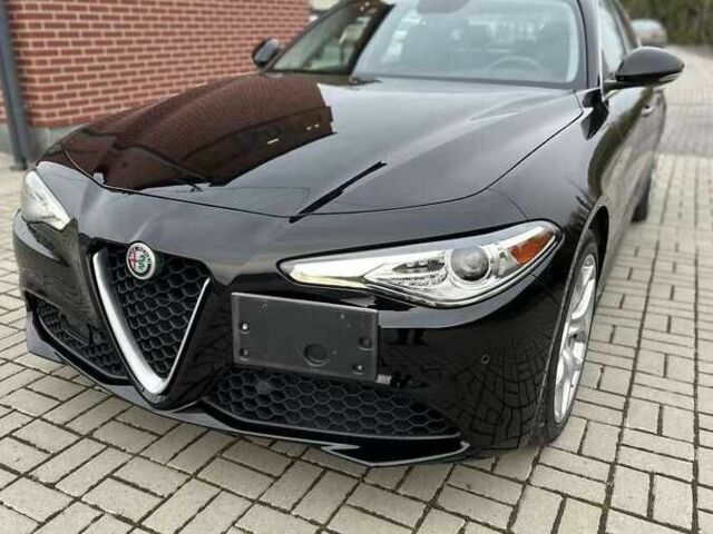 Черный Альфа Giulia, объемом двигателя 2 л и пробегом 50 тыс. км за 15500 $, фото 1 на Automoto.ua