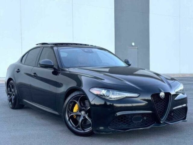 Черный Альфа Giulia, объемом двигателя 2 л и пробегом 89 тыс. км за 6300 $, фото 1 на Automoto.ua