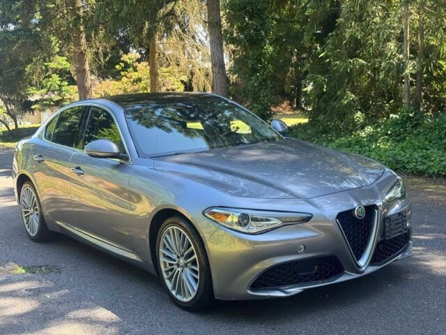 Серый Альфа Giulia, объемом двигателя 2 л и пробегом 73 тыс. км за 7000 $, фото 1 на Automoto.ua