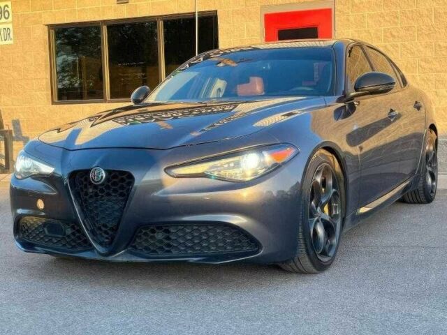 Серый Альфа Giulia, объемом двигателя 2 л и пробегом 67 тыс. км за 8000 $, фото 1 на Automoto.ua