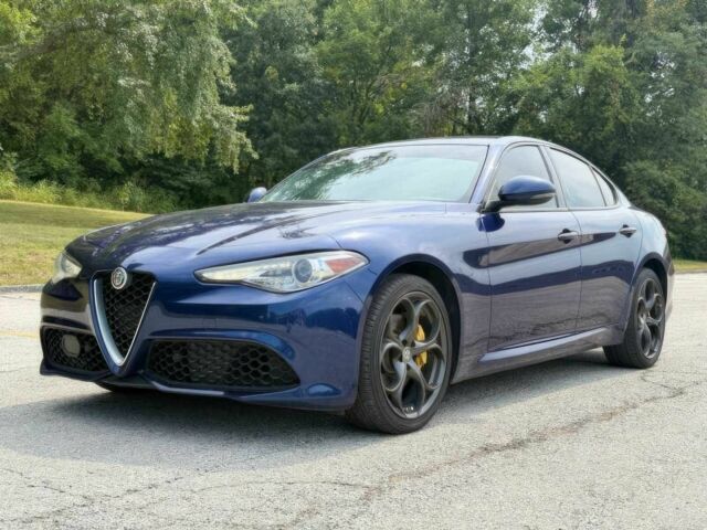 Синий Альфа Giulia, объемом двигателя 2 л и пробегом 36 тыс. км за 6200 $, фото 1 на Automoto.ua