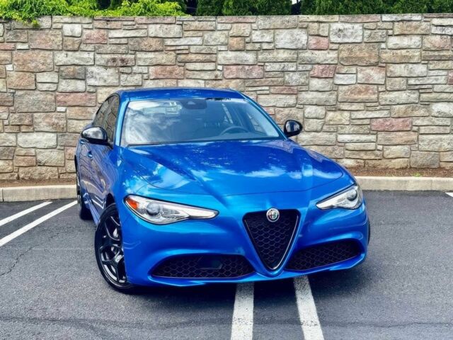 Синий Альфа Giulia, объемом двигателя 2 л и пробегом 53 тыс. км за 11500 $, фото 1 на Automoto.ua