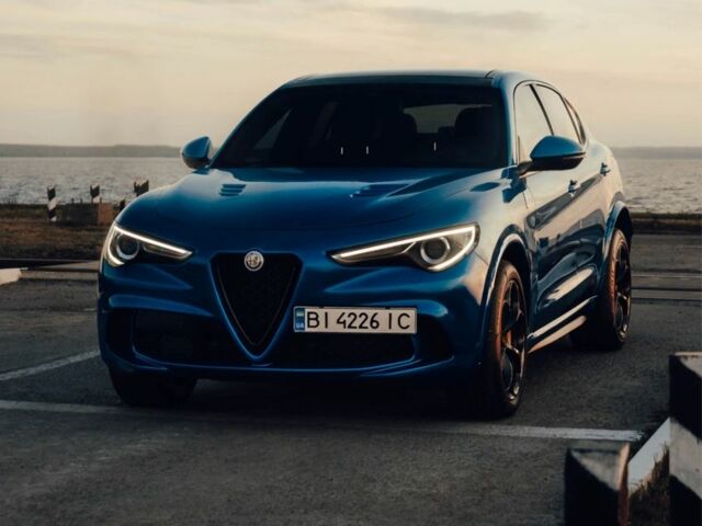 Синій Альфа stelvio, об'ємом двигуна 0.29 л та пробігом 46 тис. км за 53990 $, фото 1 на Automoto.ua