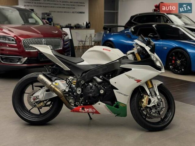 Белый Априлия RSV4, объемом двигателя 1 л и пробегом 7 тыс. км за 13000 $, фото 1 на Automoto.ua