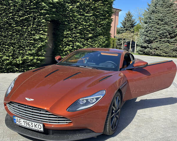 Астон Мартин DB11, объемом двигателя 5.2 л и пробегом 8 тыс. км за 135000 $, фото 1 на Automoto.ua