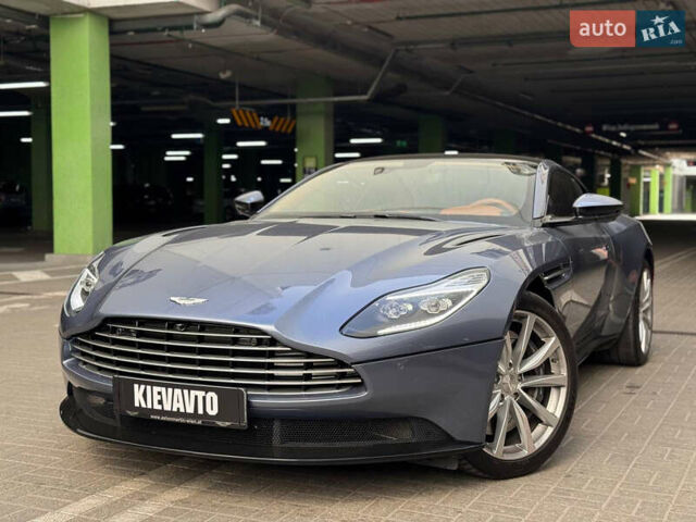 Серый Астон Мартин DB11, объемом двигателя 4 л и пробегом 27 тыс. км за 120000 $, фото 1 на Automoto.ua