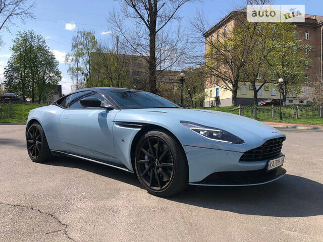 Синий Астон Мартин DB11, объемом двигателя 0 л и пробегом 17 тыс. км за 170000 $, фото 1 на Automoto.ua