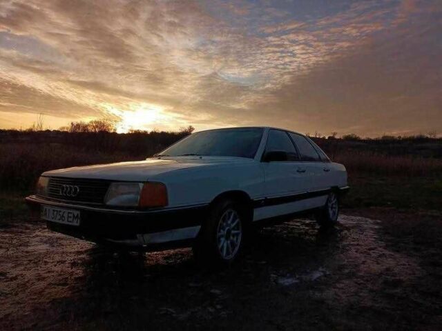 Білий Ауді 100, об'ємом двигуна 1.8 л та пробігом 1 тис. км за 800 $, фото 1 на Automoto.ua