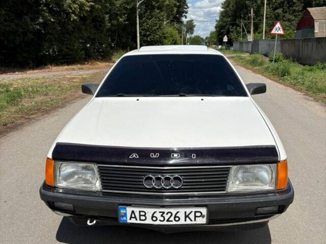 Білий Ауді 100, об'ємом двигуна 1.8 л та пробігом 999 тис. км за 1500 $, фото 1 на Automoto.ua