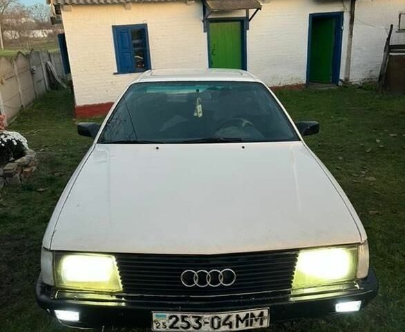 Белый Ауди 100, объемом двигателя 1.8 л и пробегом 3 тыс. км за 781 $, фото 1 на Automoto.ua